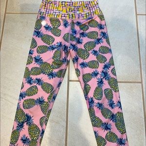 cute and fun pineapple leggings!